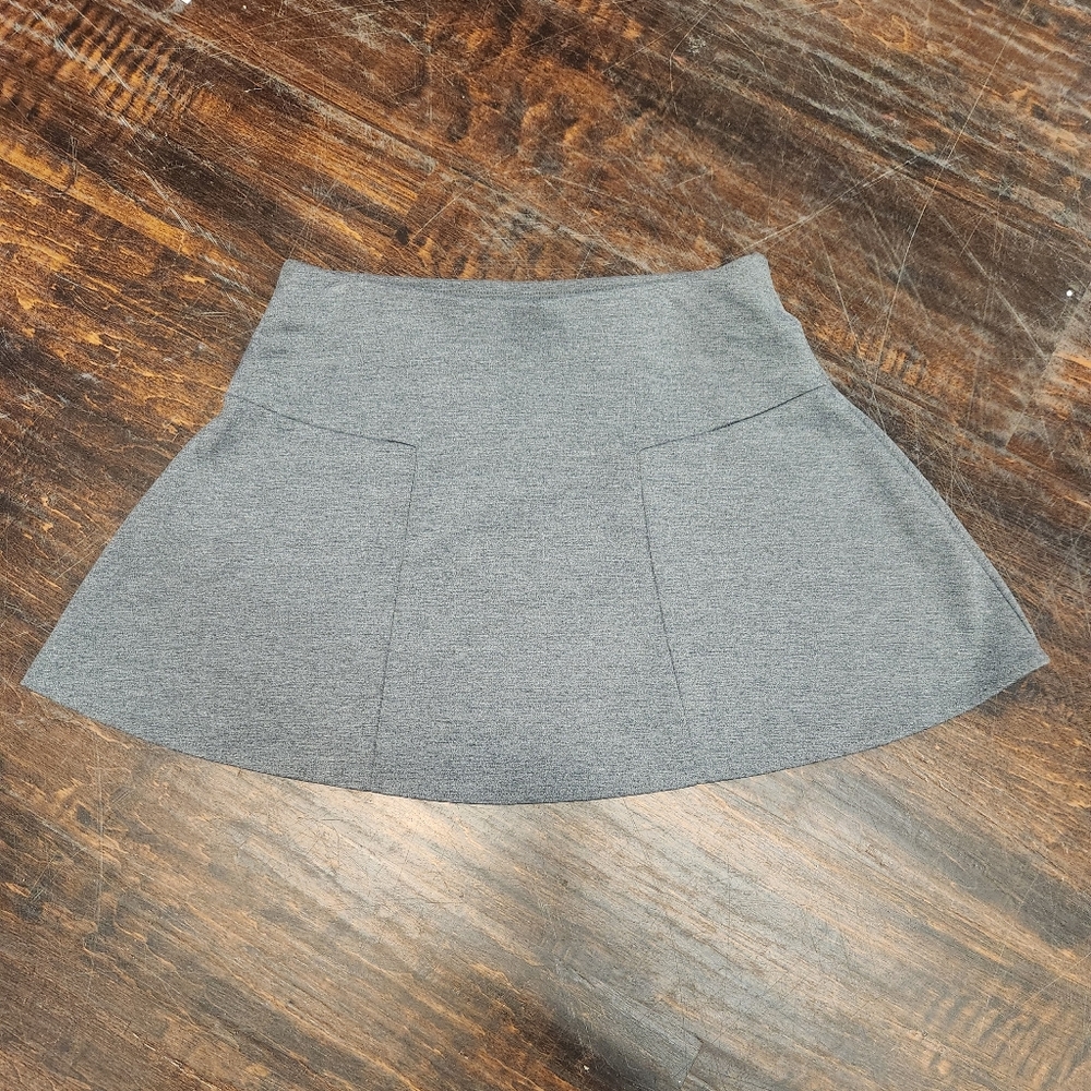Gap skirt
